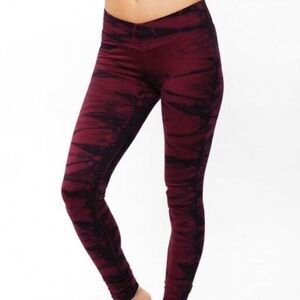 NUX USA LEGGING V-ANKLE PANTS Tie Dye Size X-SMALL P068 Active wear NWT